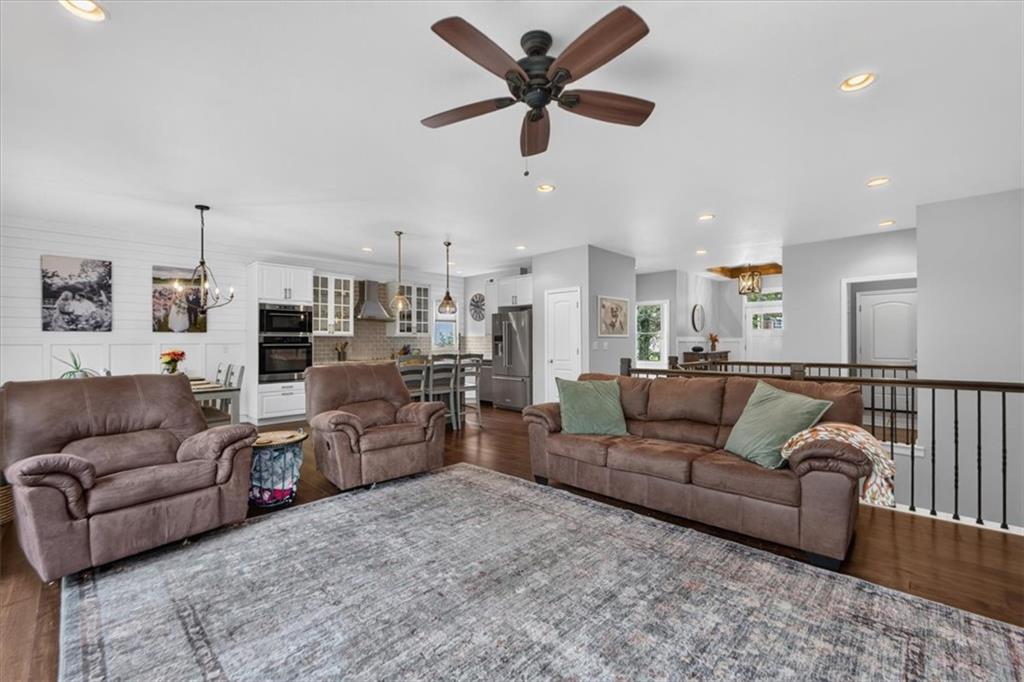 419 E 166th Court