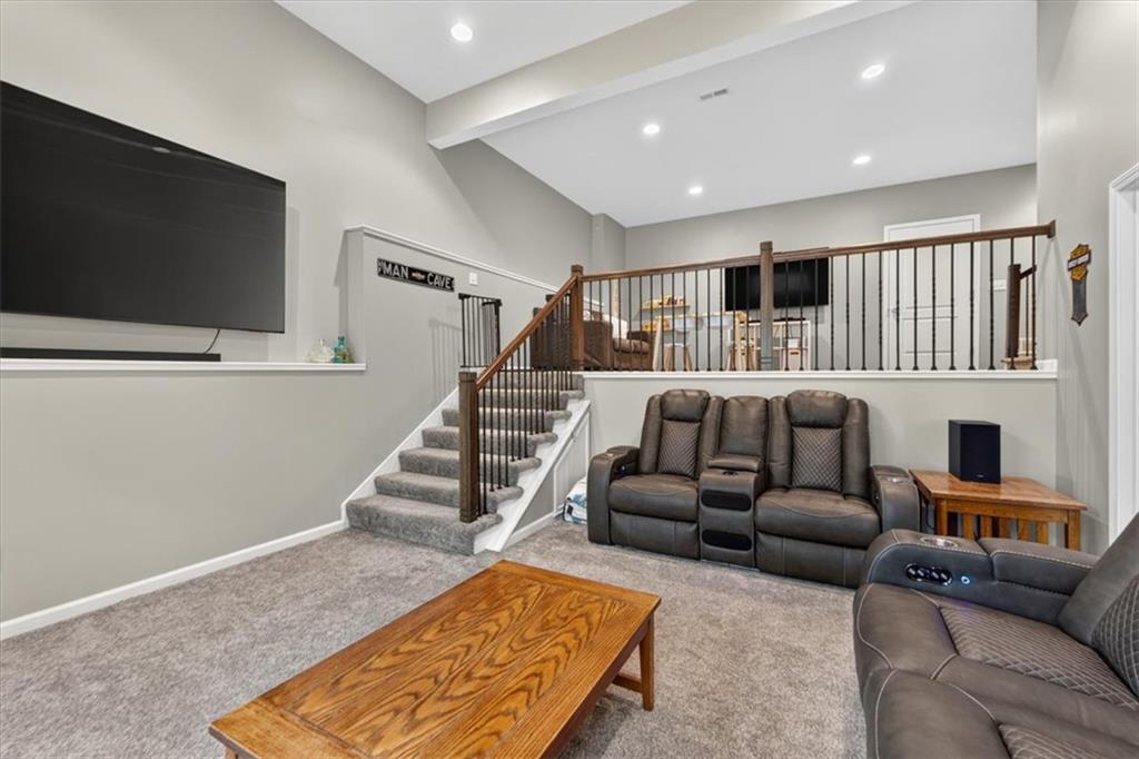419 E 166th Court