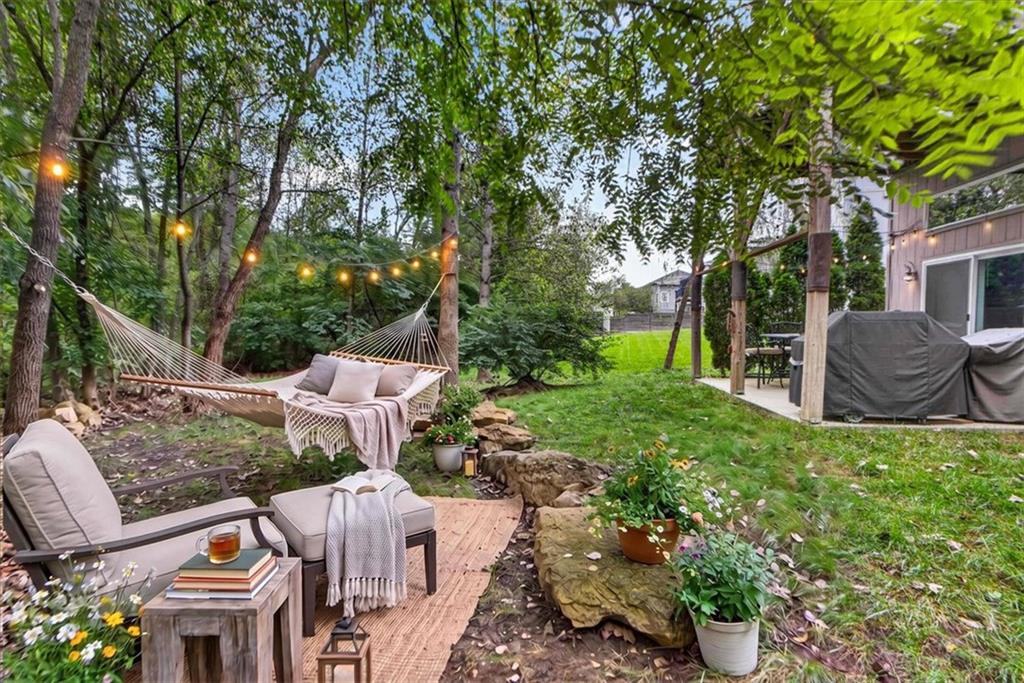 419 E 166th Court