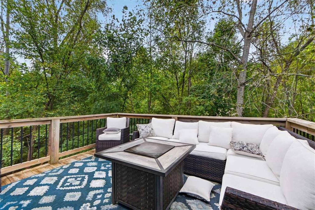 419 E 166th Court