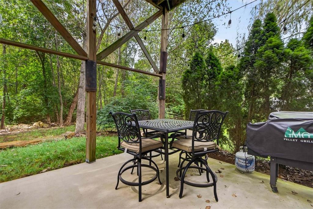 419 E 166th Court