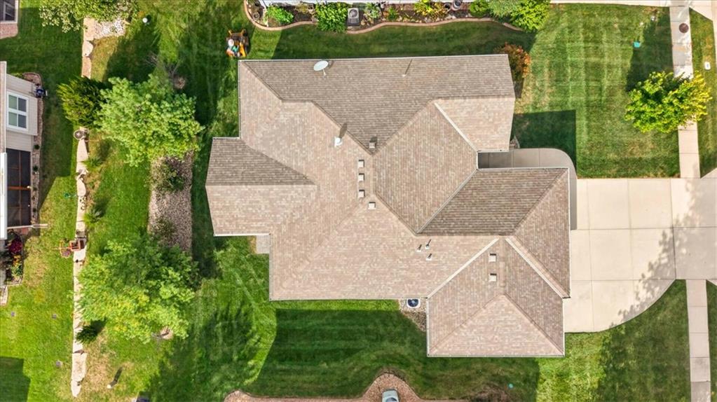 310 Crestview Court