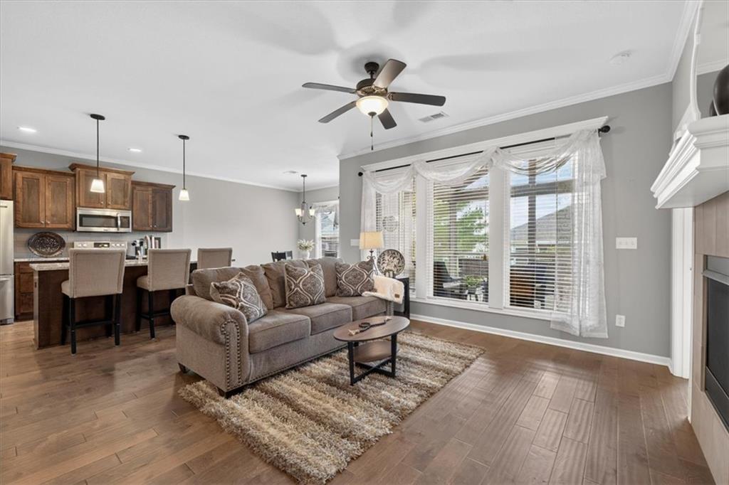 310 Crestview Court