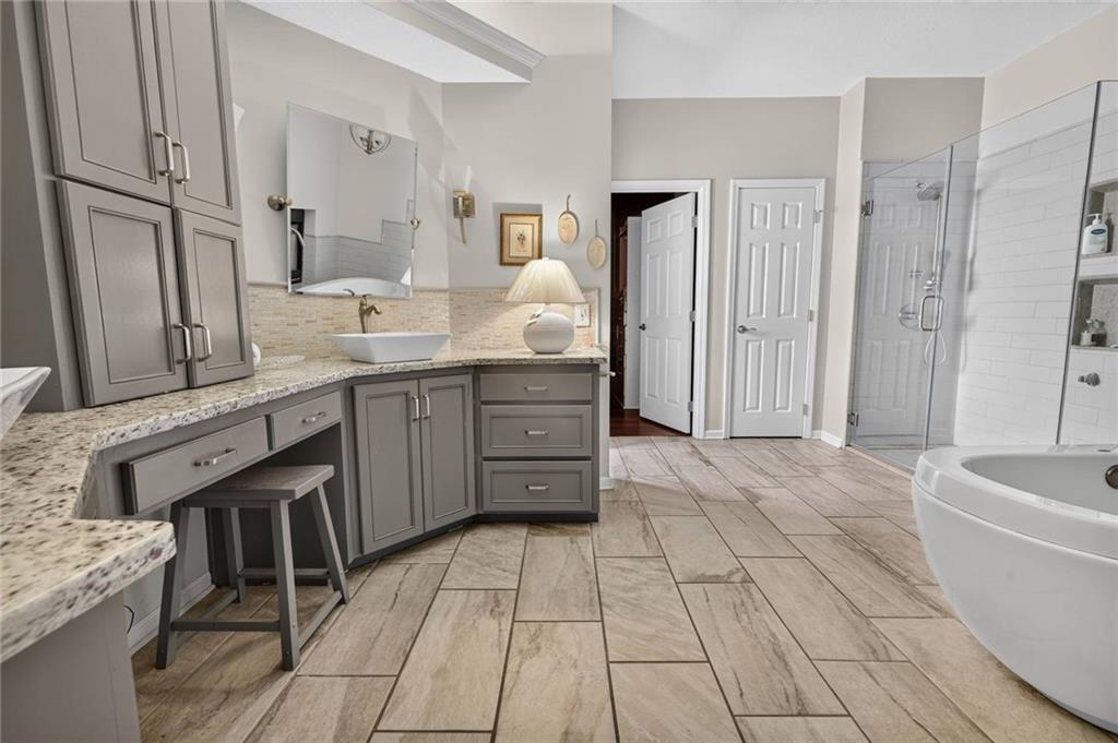 5449 NE Northgate Crossing