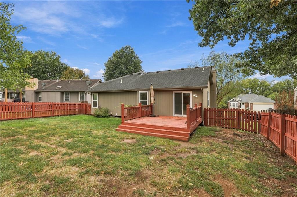 701 NW Rosaceae Drive