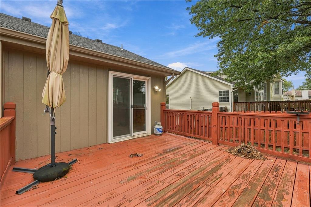 701 NW Rosaceae Drive