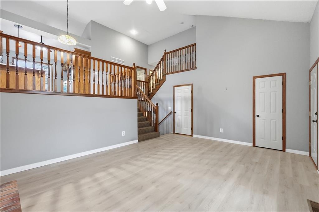 701 NW Rosaceae Drive