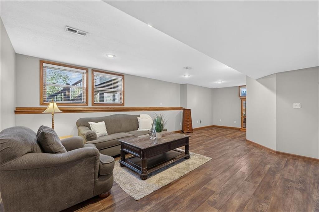 1148 SW Pacific Circle