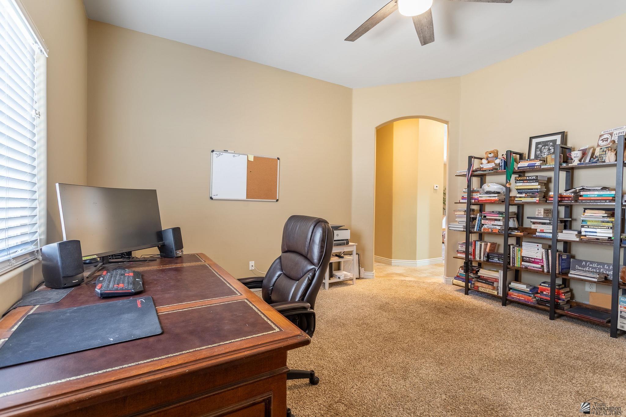 10174 E 38 Ln