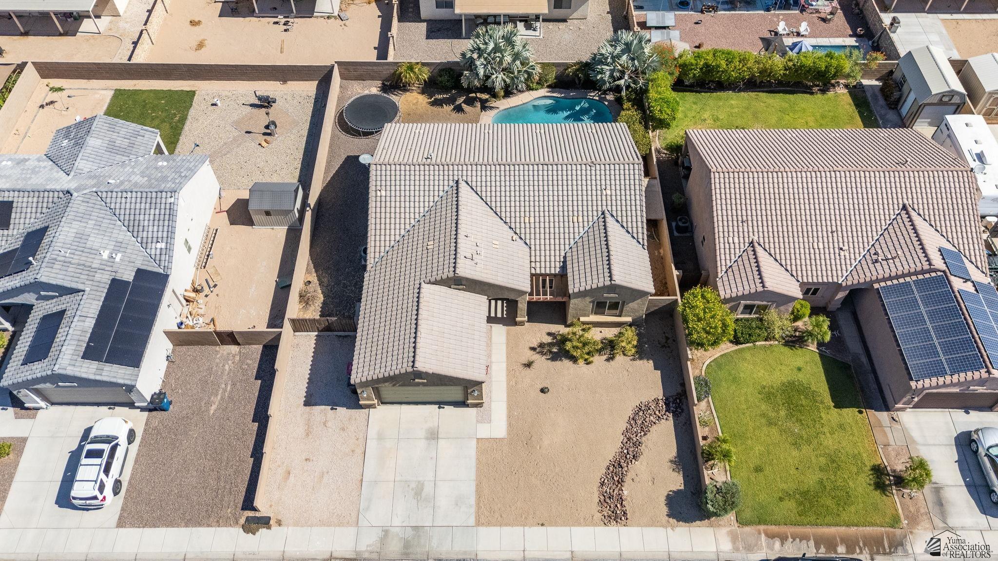10174 E 38 Ln