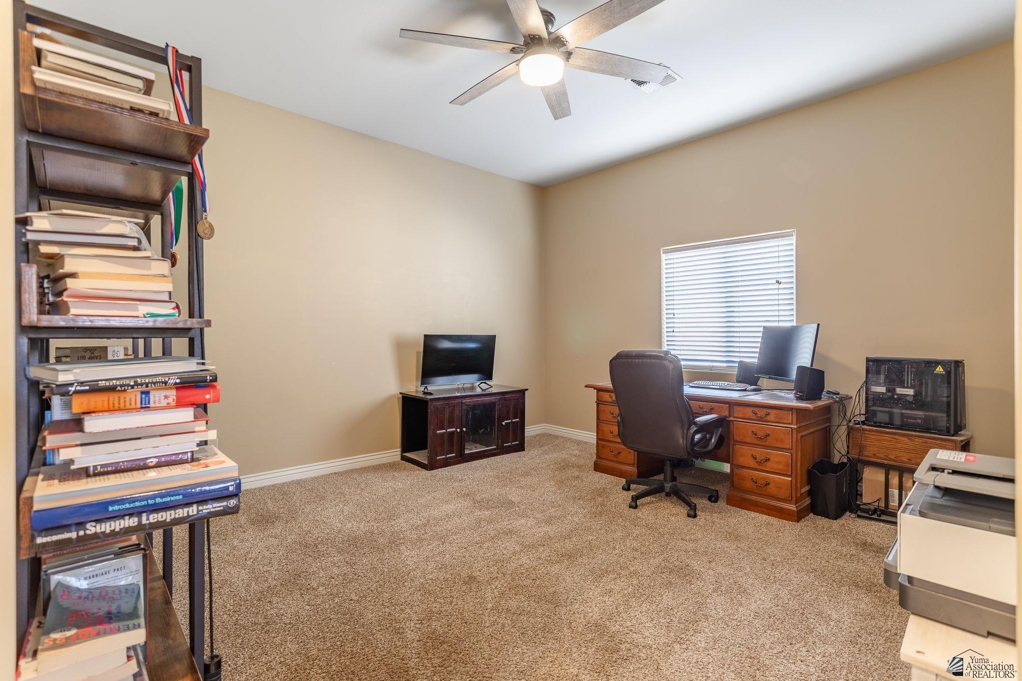 10174 E 38 Ln