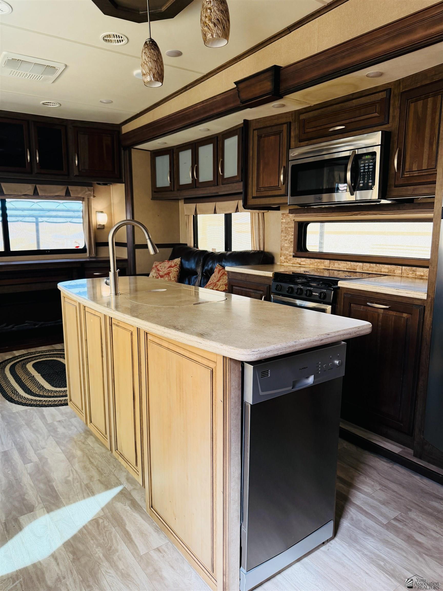 12608 E 47 St