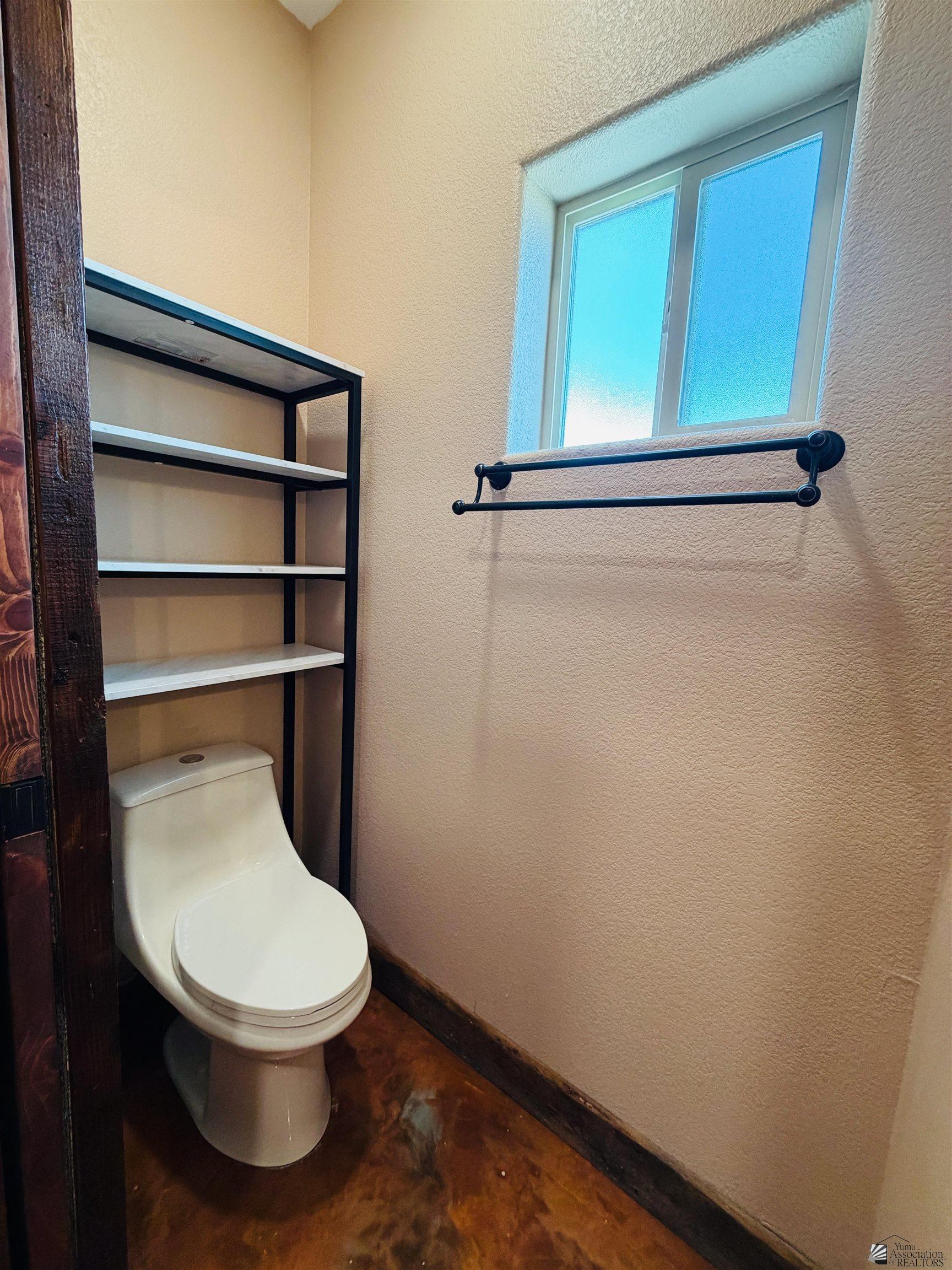12608 E 47 St