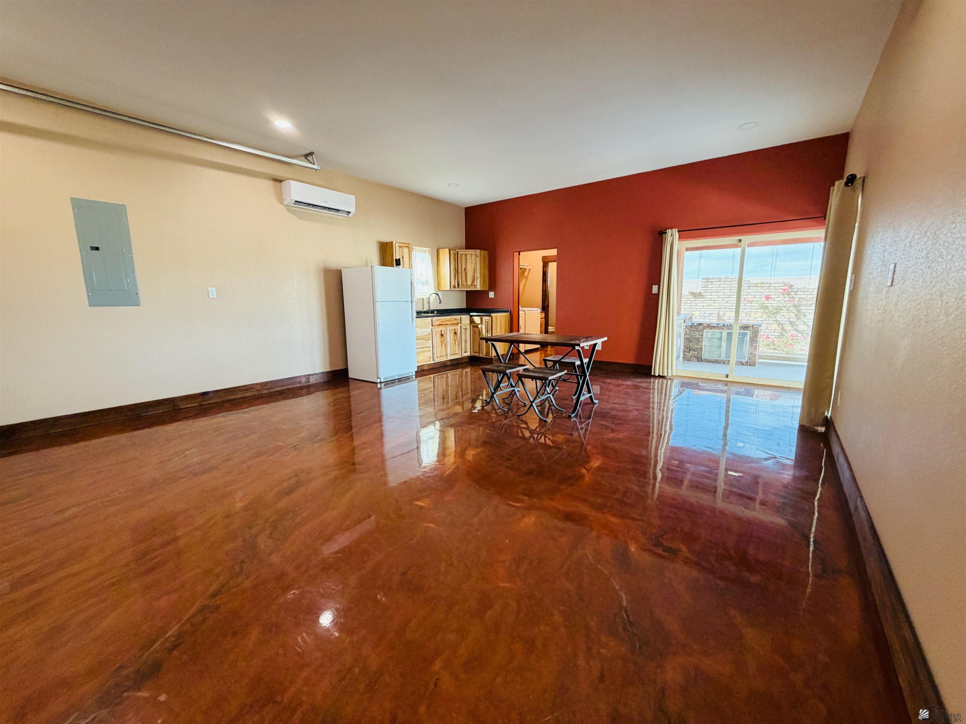12608 E 47 St