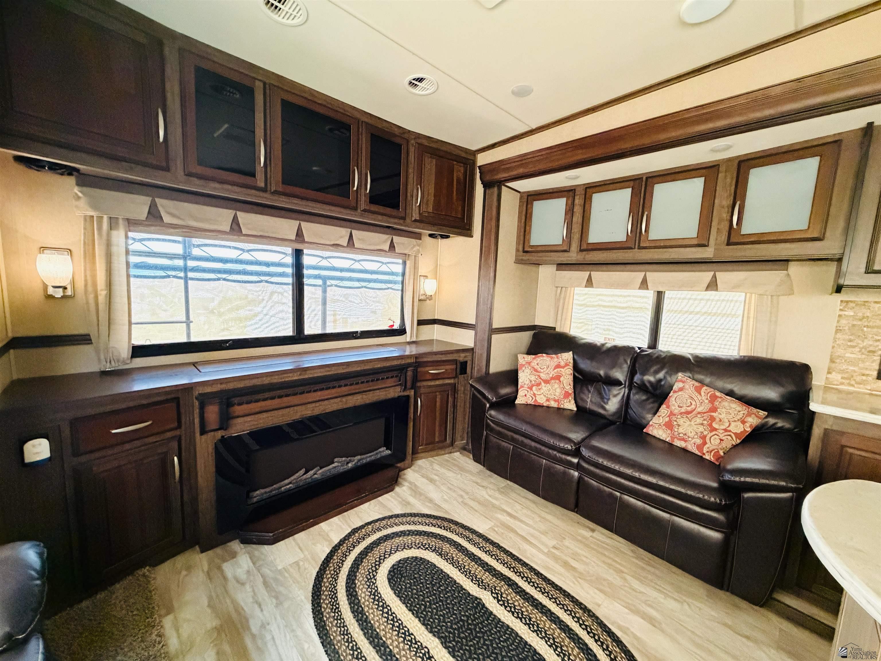 12608 E 47 St