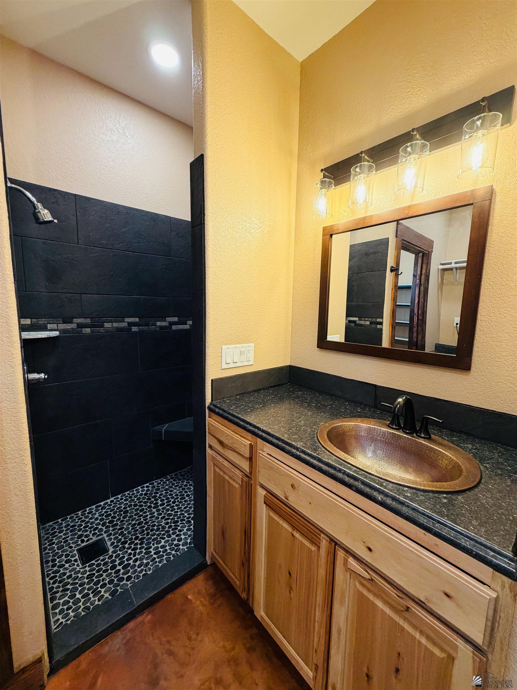 12608 E 47 St