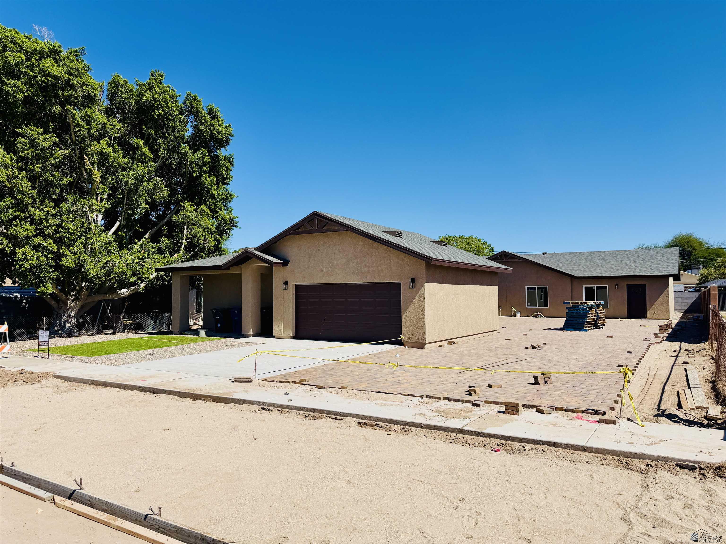 153 N Magnolia Ave