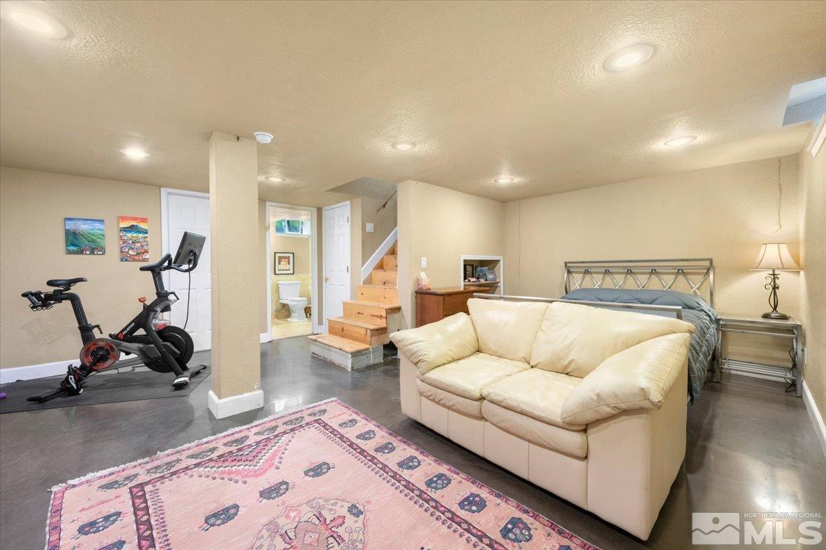 864 Daniel Drive, Reno