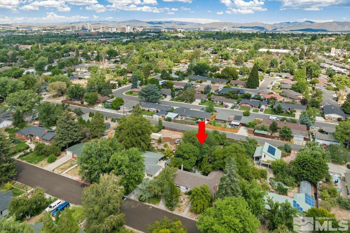 864 Daniel Drive, Reno