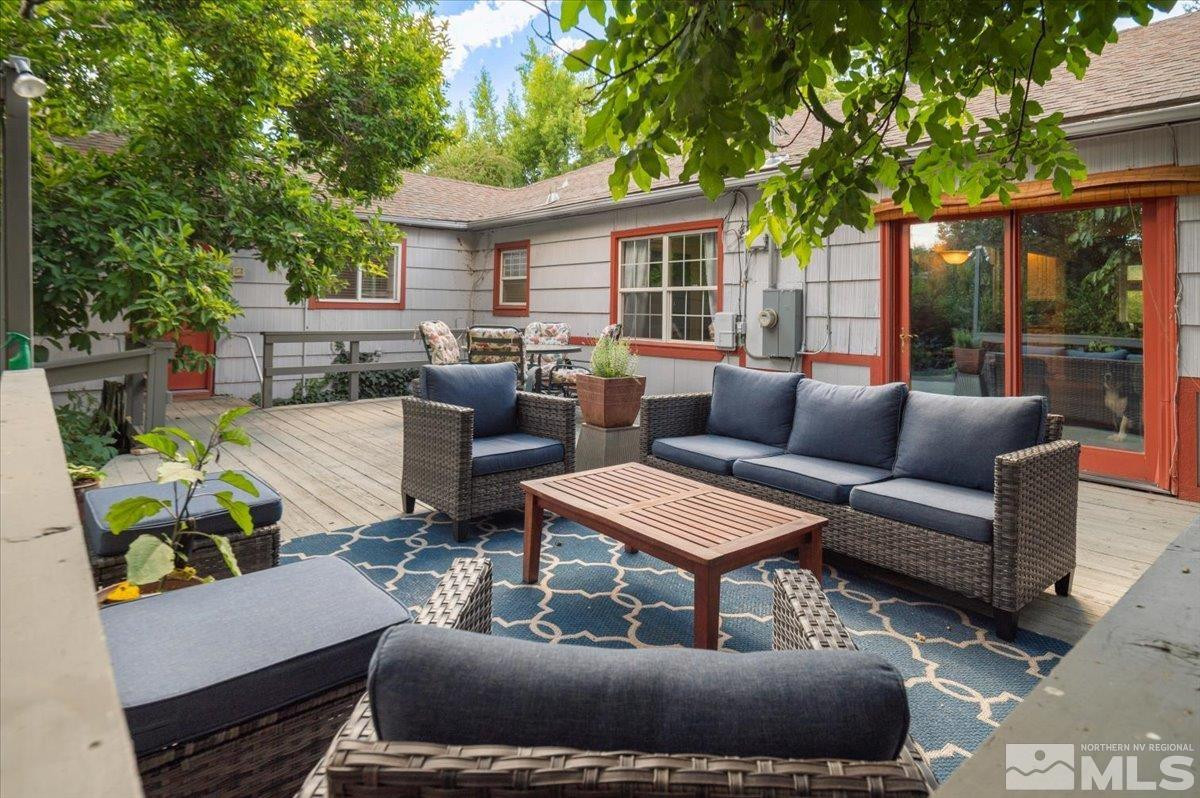 864 Daniel Drive, Reno