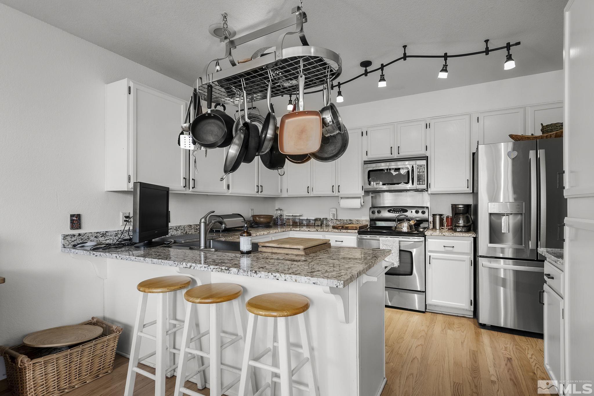 3420 Skyline View Drive