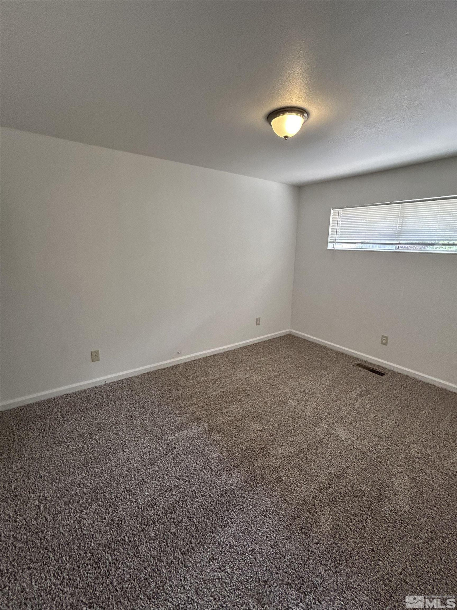 910-920 Cartwheel Drive