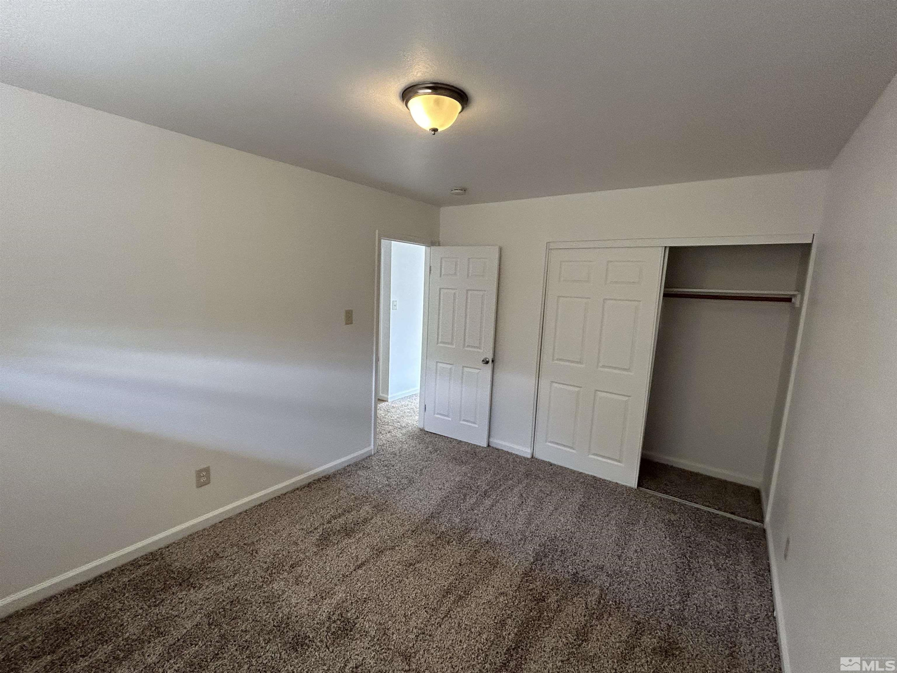 910-920 Cartwheel Drive