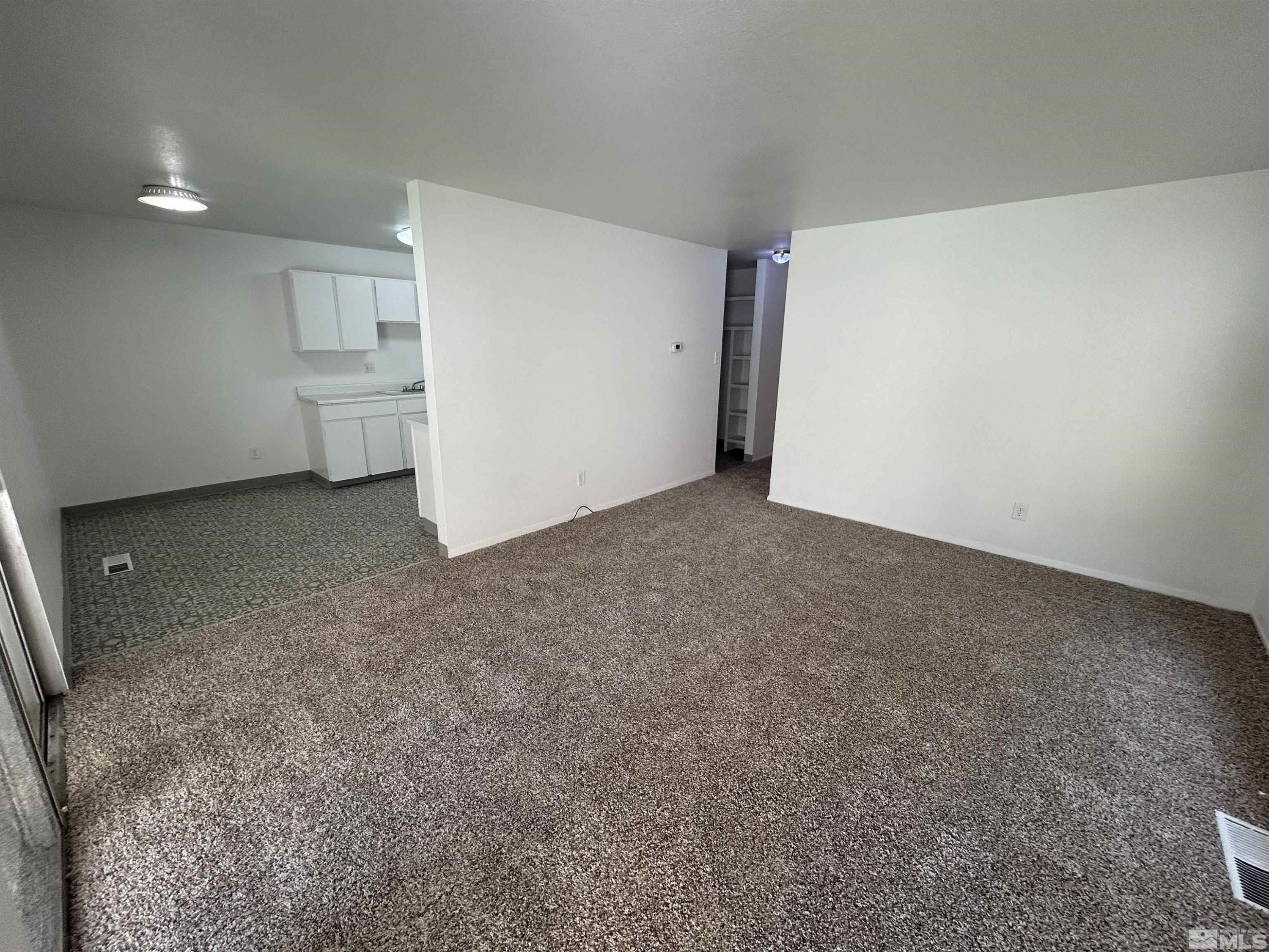 910-920 Cartwheel Drive