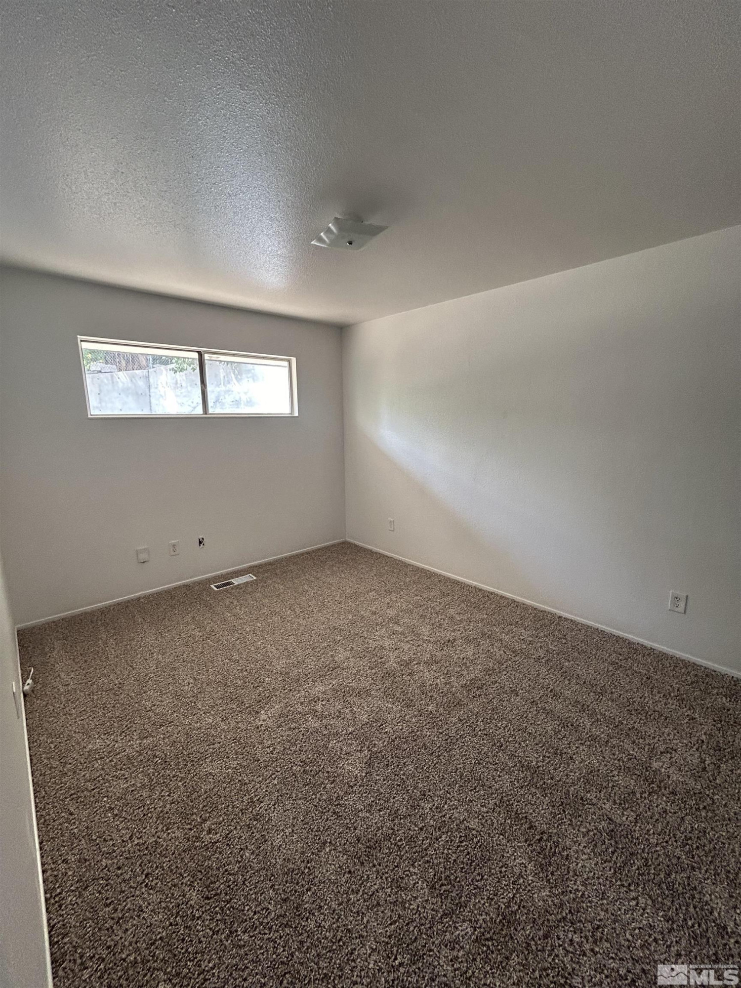 910-920 Cartwheel Drive