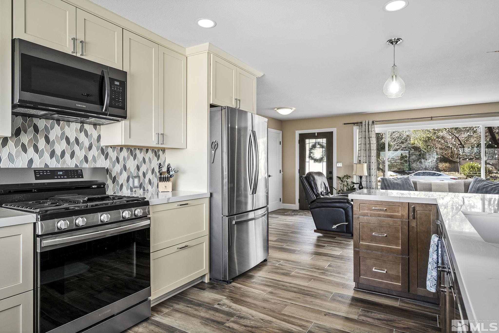 3290 Sunnyvale Avenue