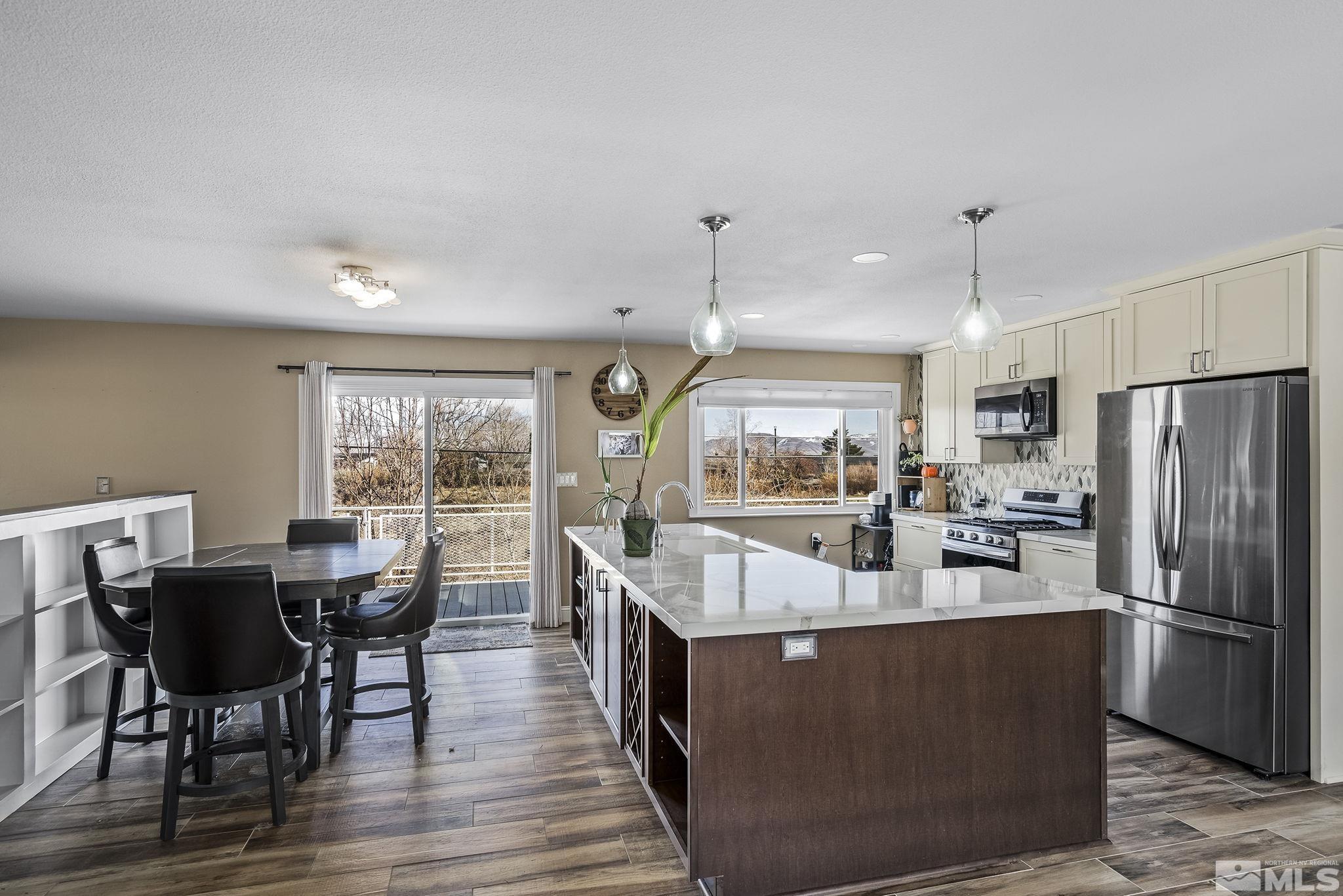 3290 Sunnyvale Avenue