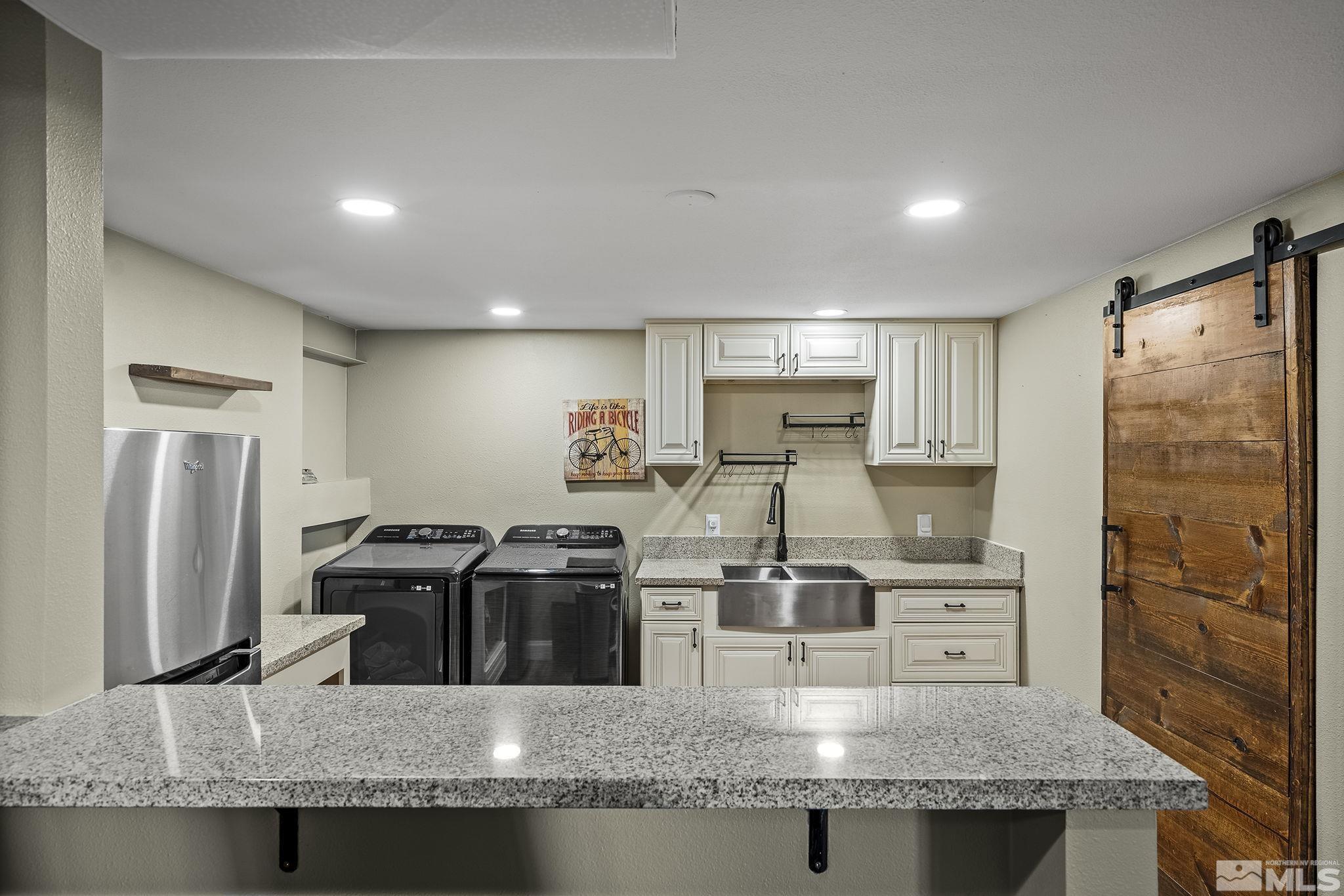 3290 Sunnyvale Avenue