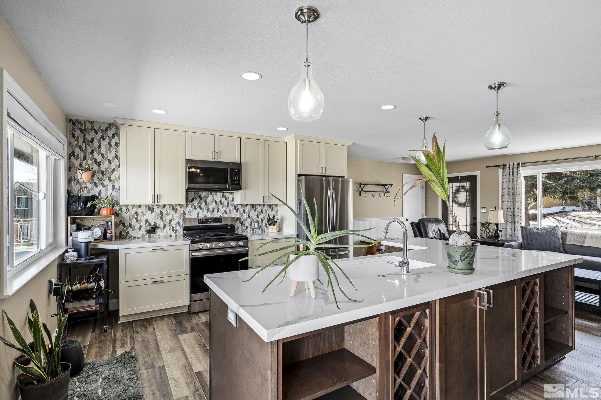 3290 Sunnyvale Avenue