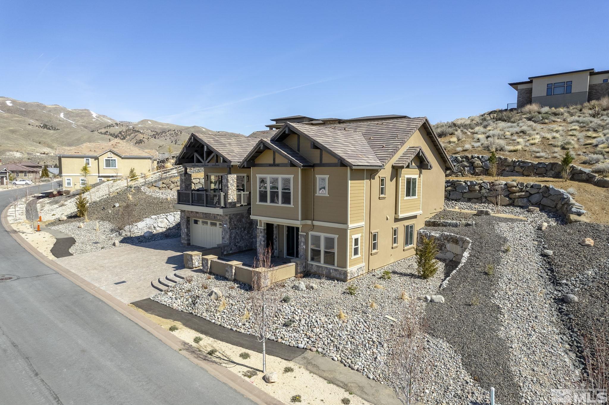 1740 Boulder Ridge Trail
