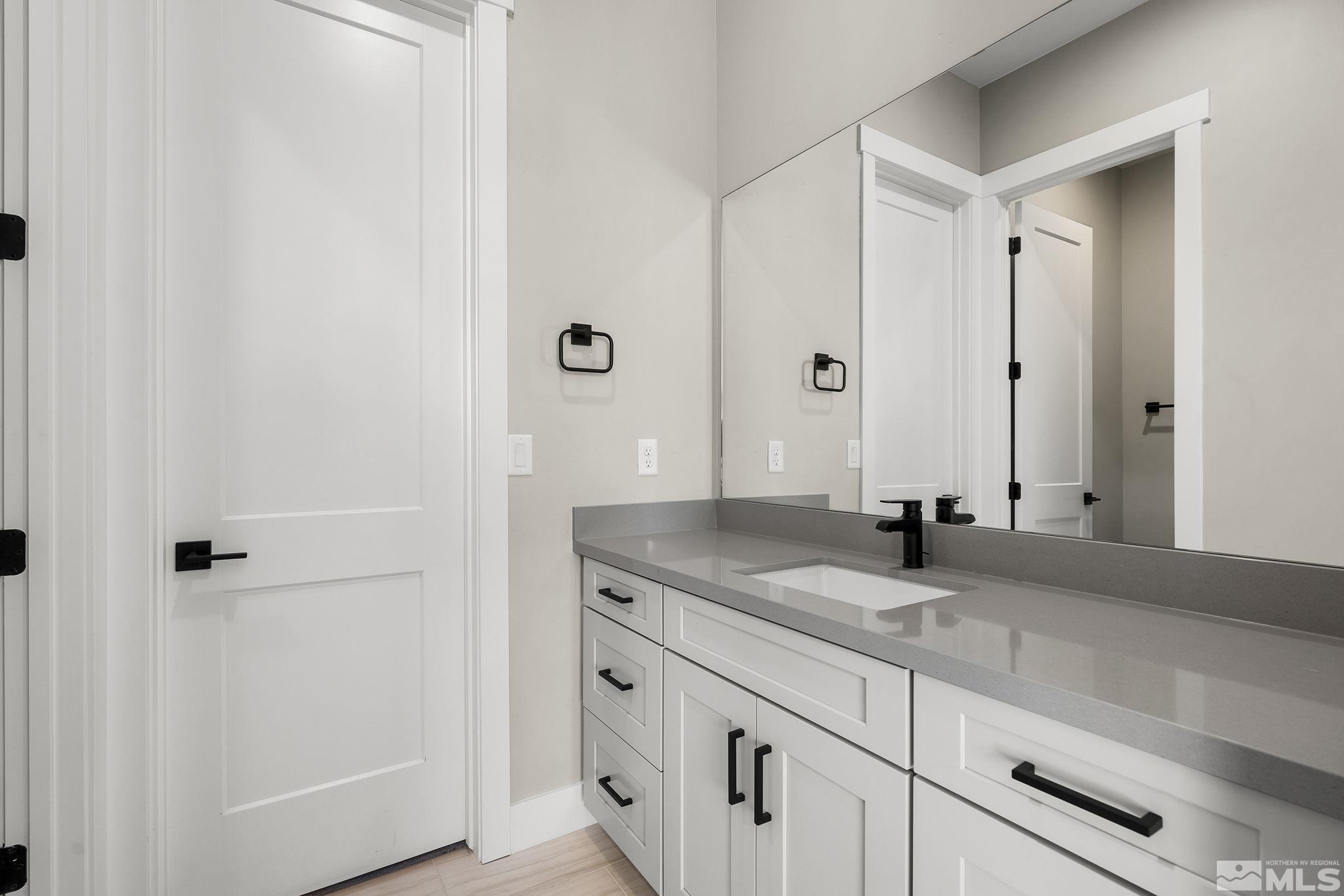 1740 Boulder Ridge Trail