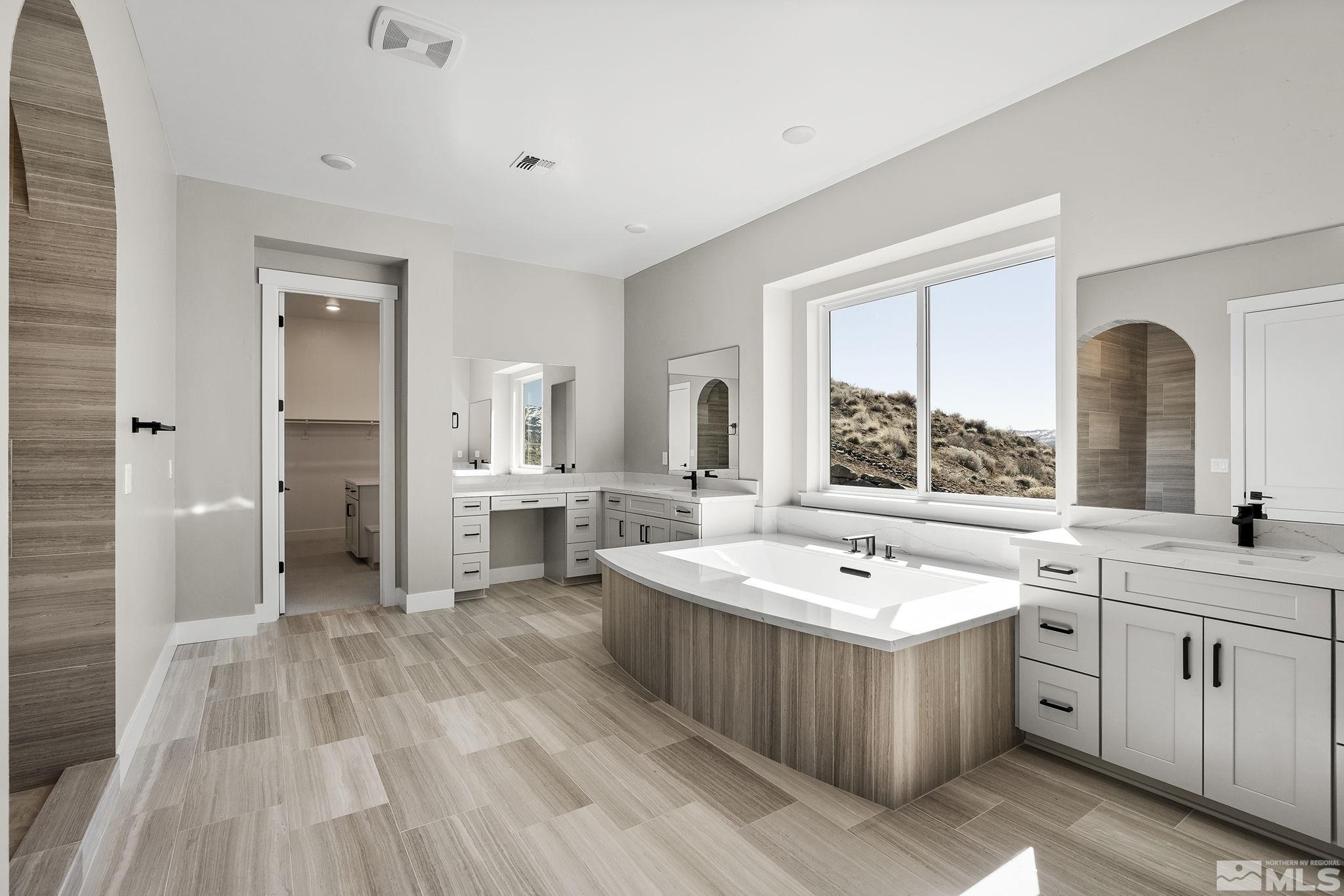 1740 Boulder Ridge Trail