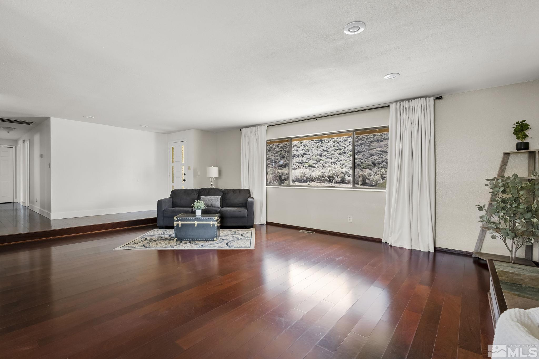 4255 Jumbo Grade Way