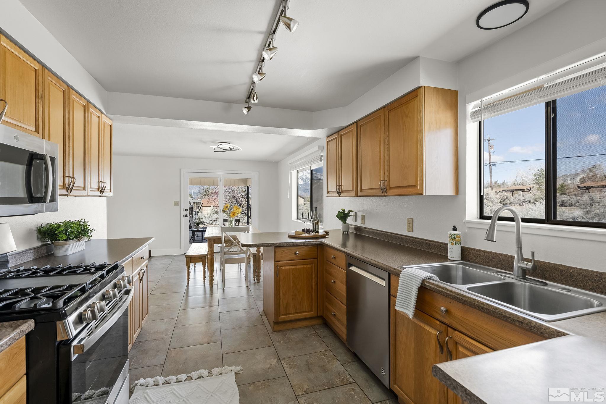 4255 Jumbo Grade Way