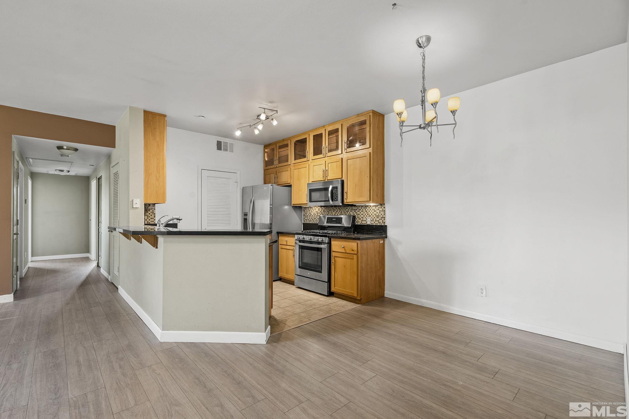 1450 Idlewild Drive, 1034