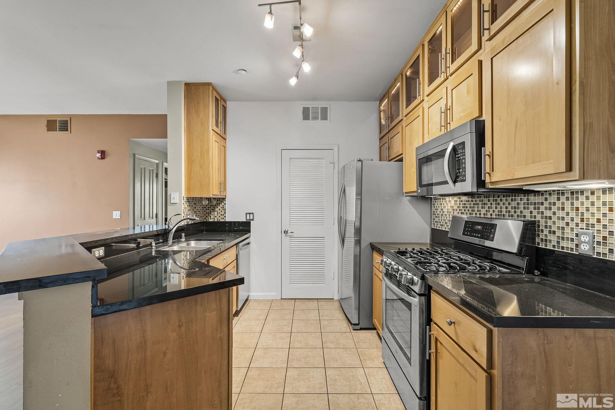 1450 Idlewild Drive, 1034