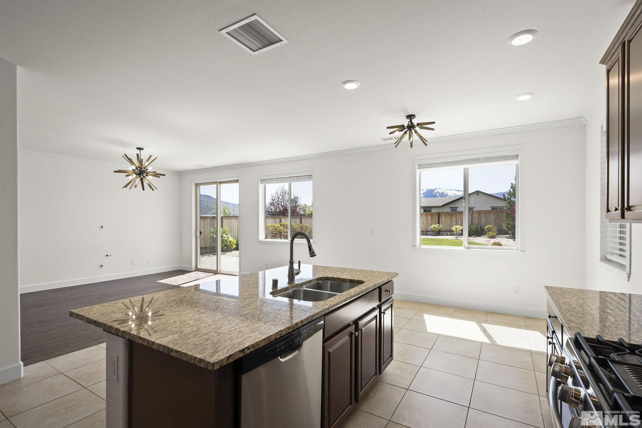 1475 Heavenly View Trail