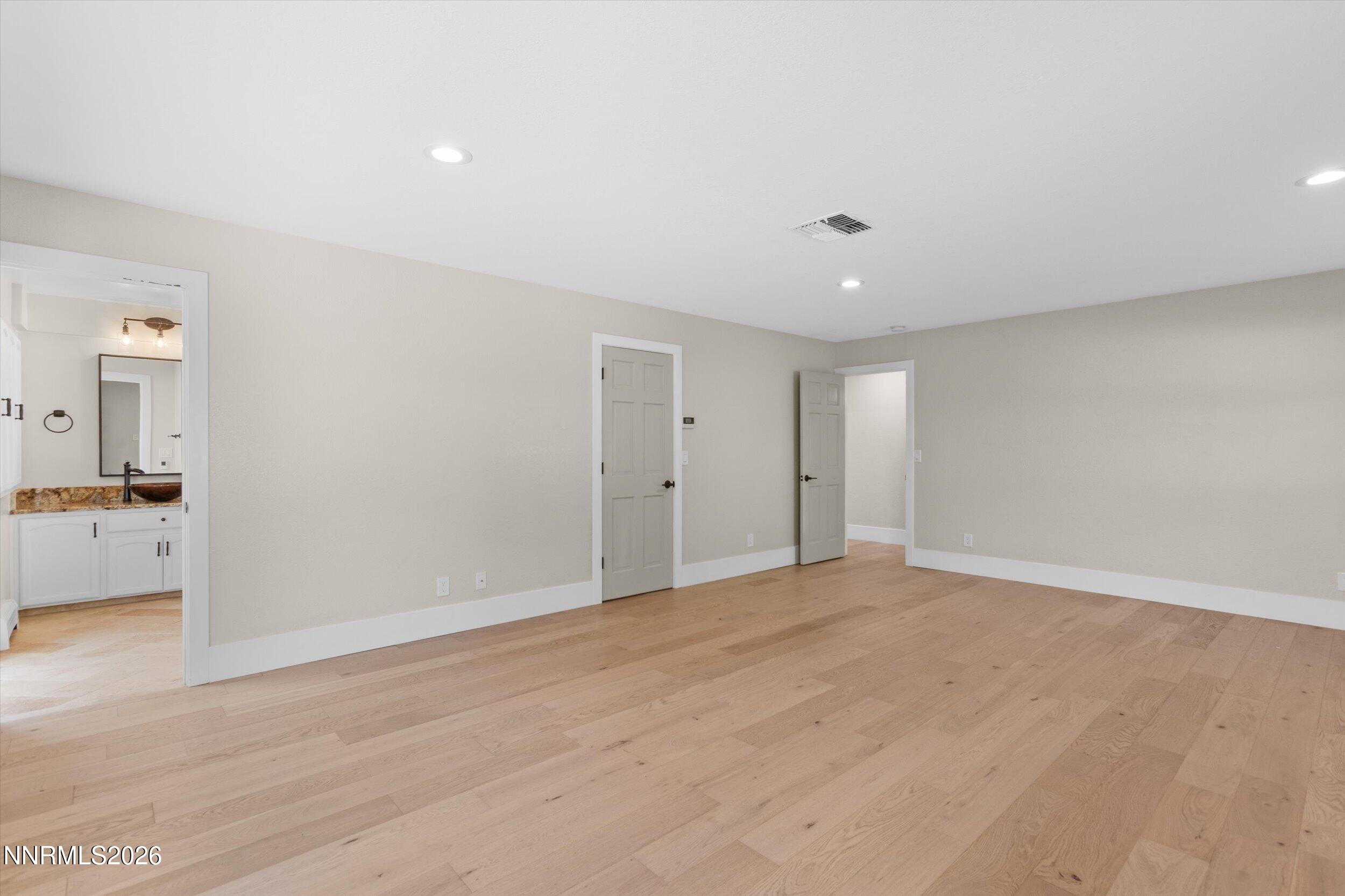 2725 W Lake Ridge Shores Court