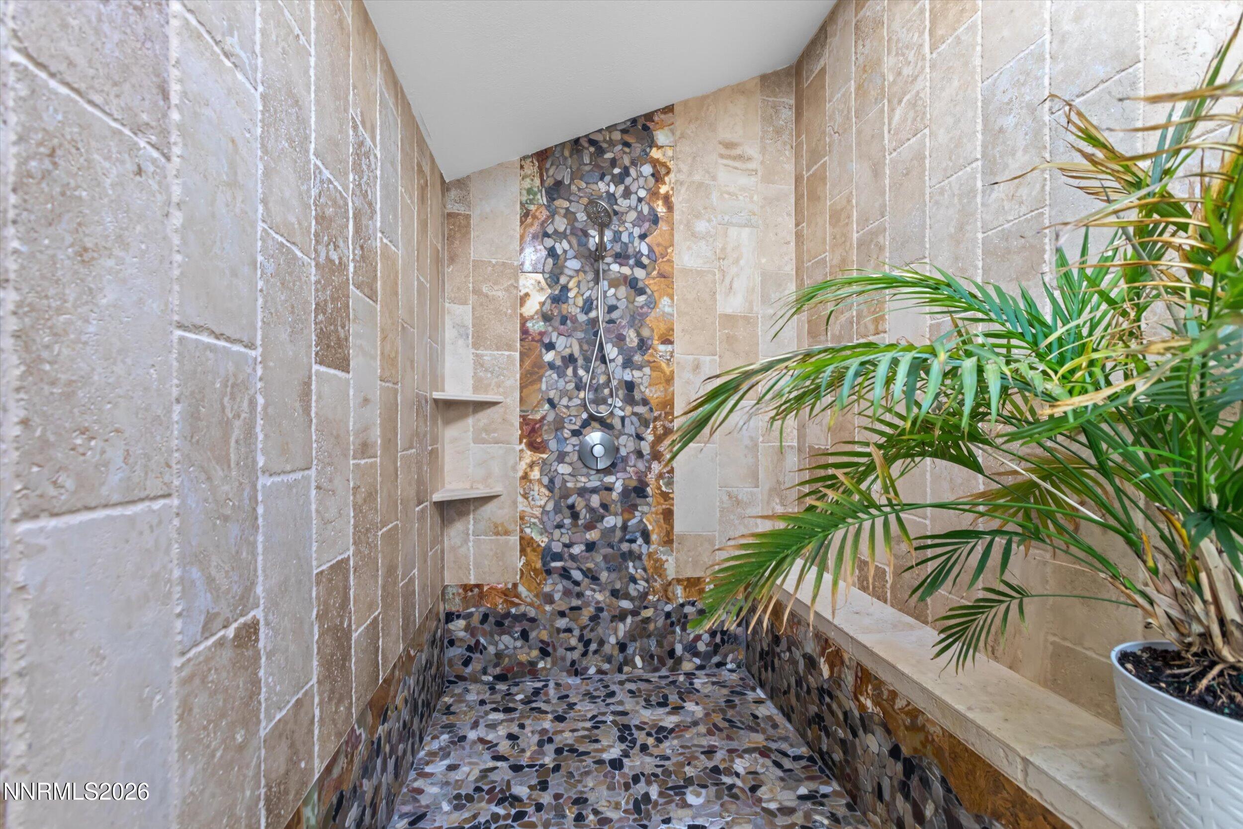 2725 W Lake Ridge Shores Court