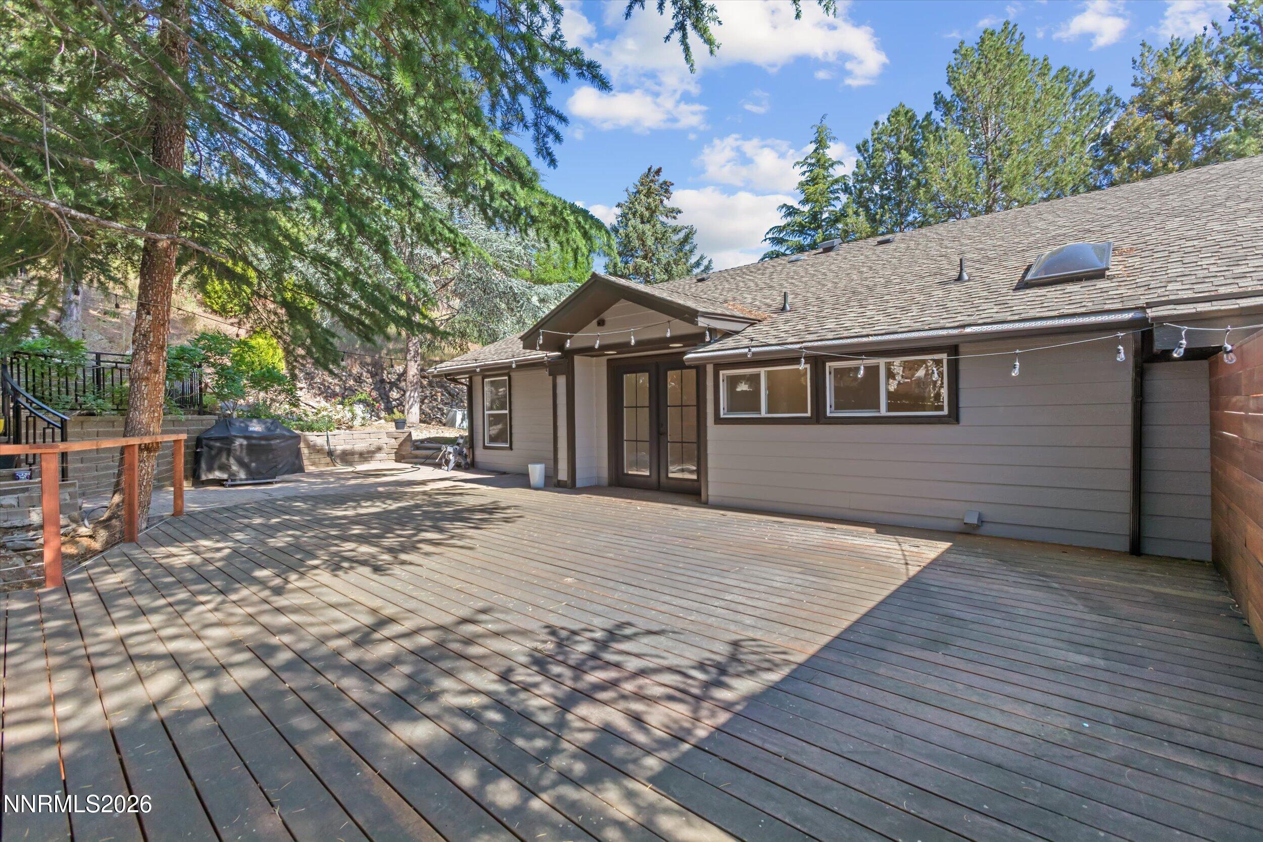 2725 W Lake Ridge Shores Court
