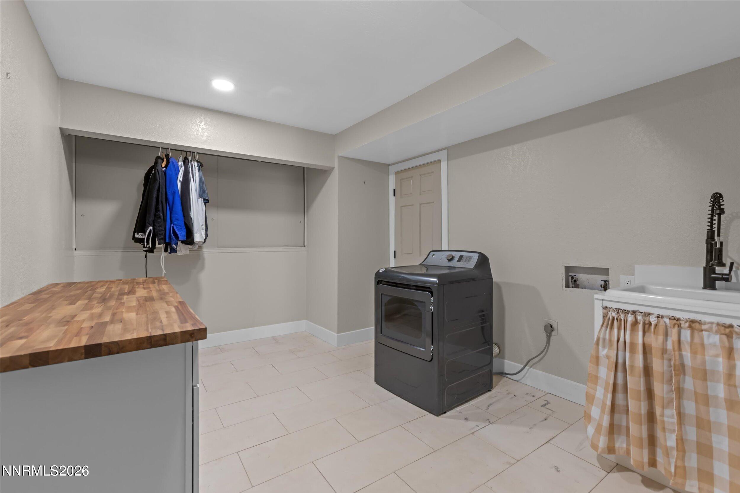 2725 W Lake Ridge Shores Court
