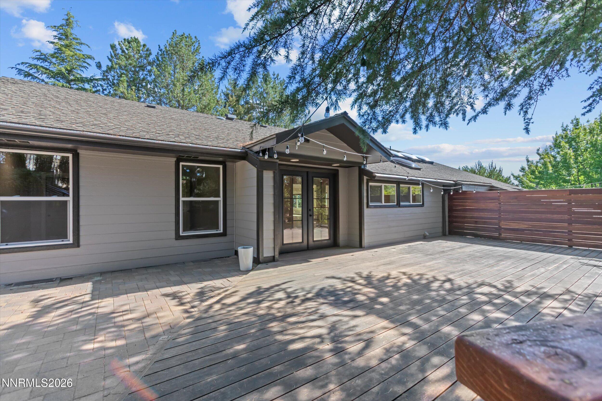 2725 W Lake Ridge Shores Court
