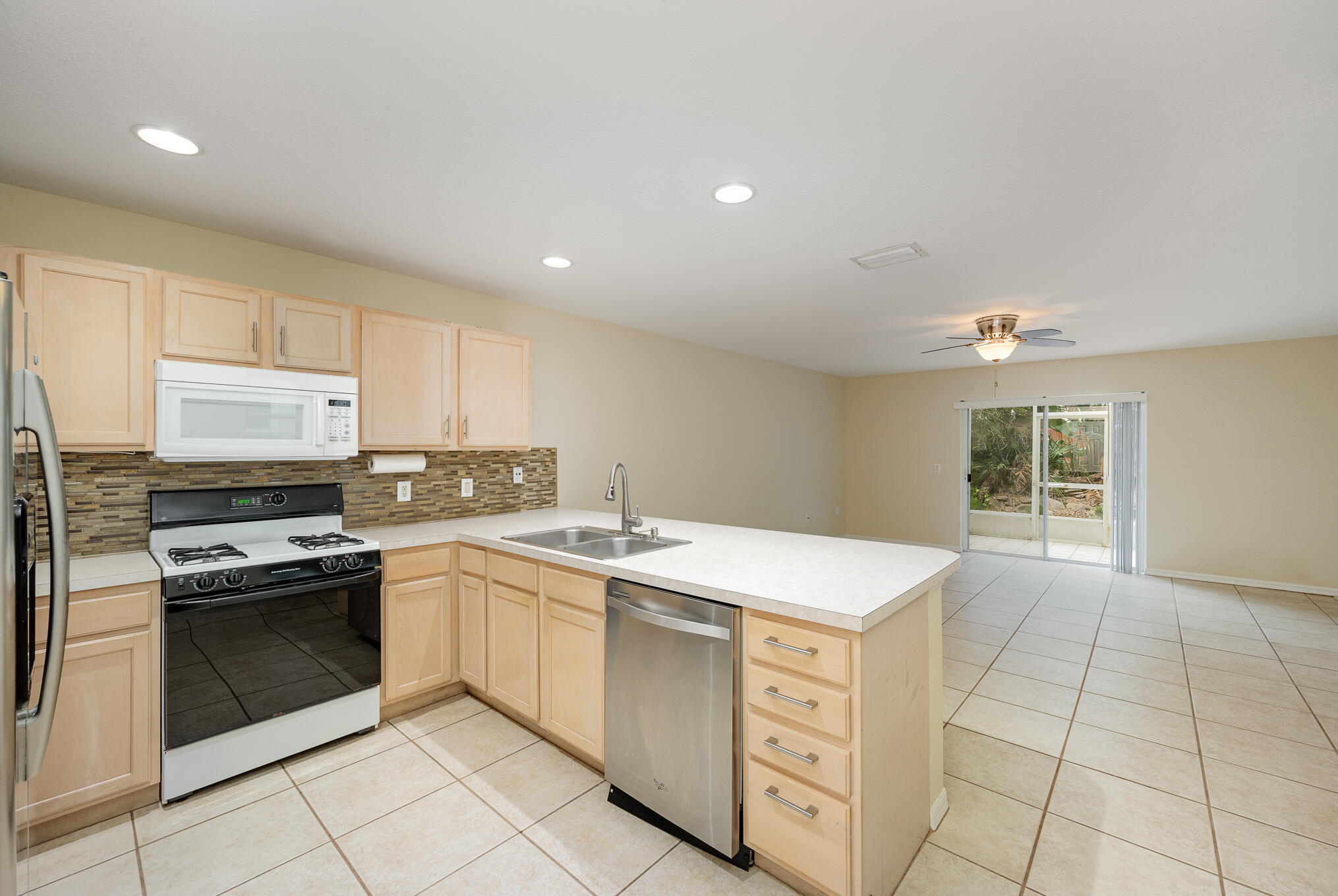816 Mimosa Place