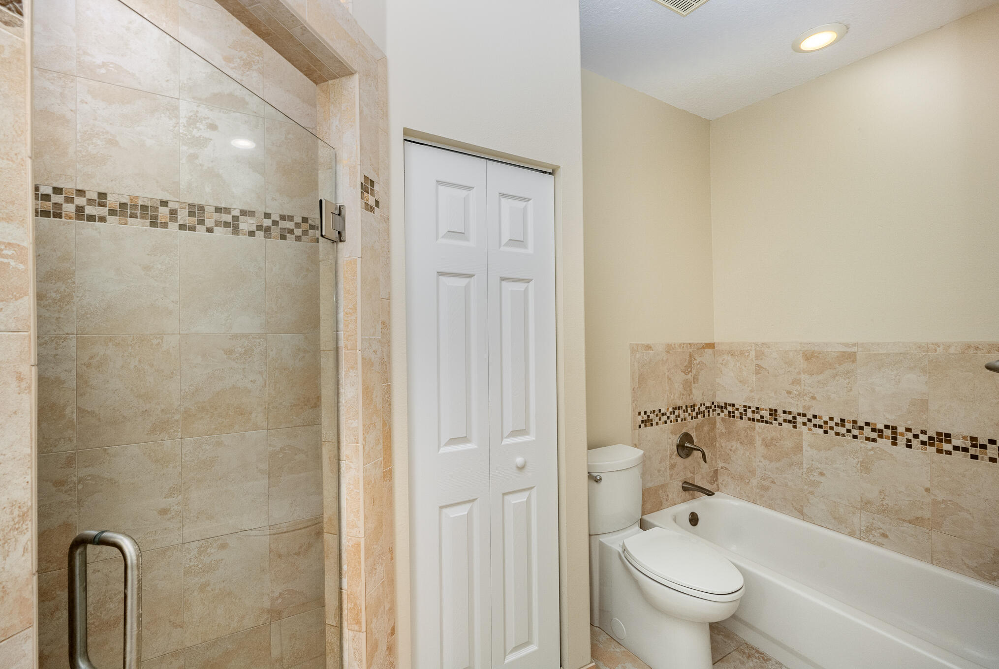 816 Mimosa Place