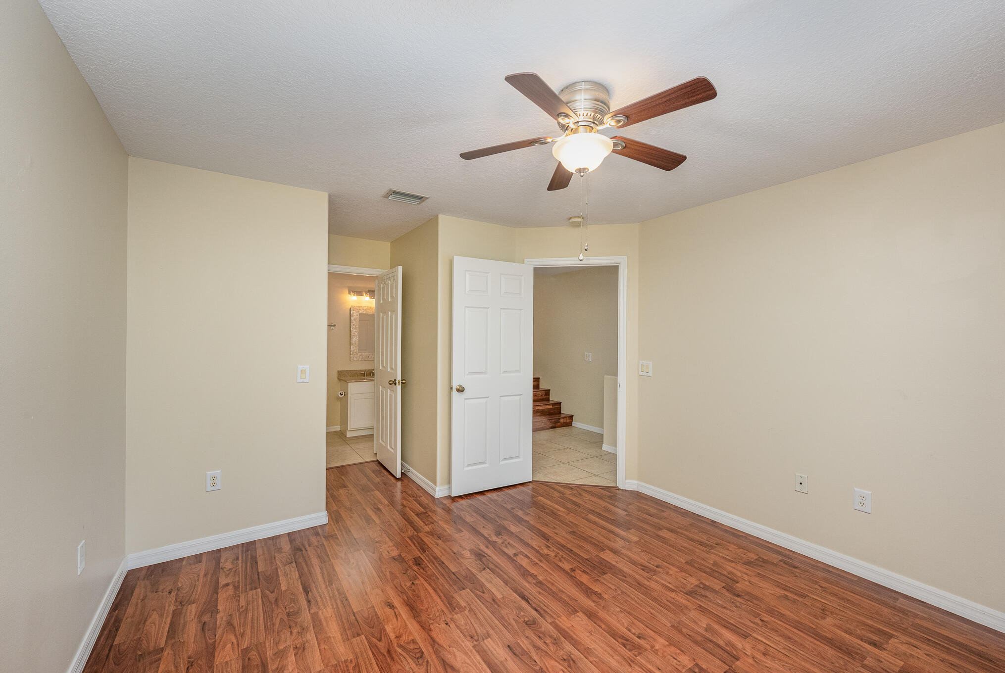 816 Mimosa Place
