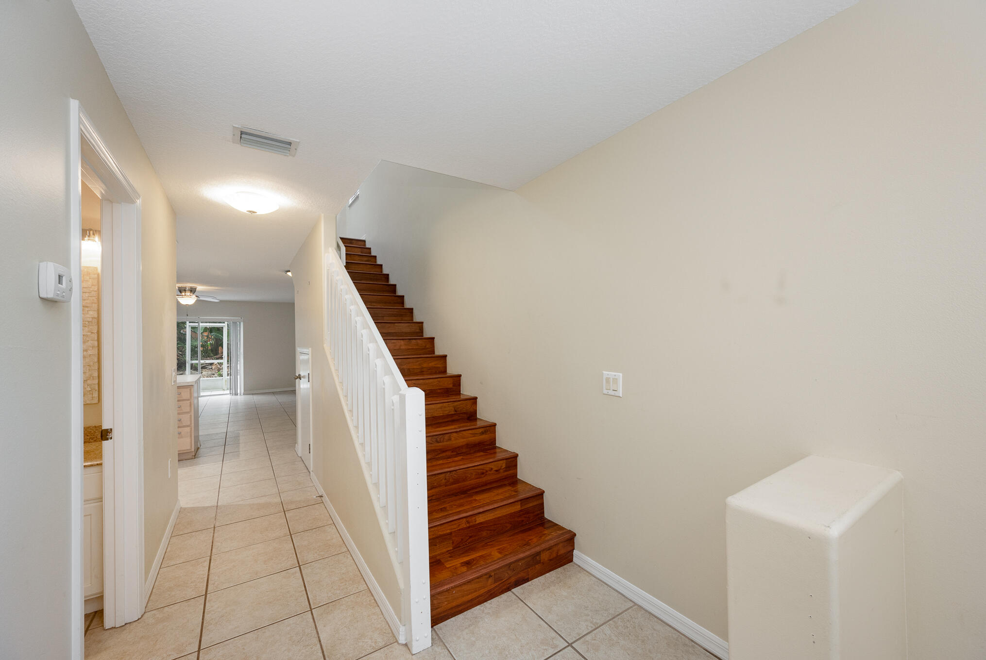 816 Mimosa Place